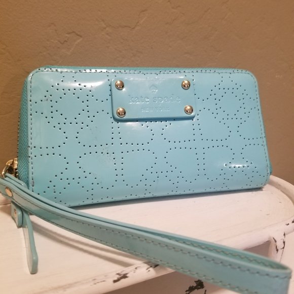 kate spade Handbags - Kate Spade Zip Around Wallet/Wristlet.